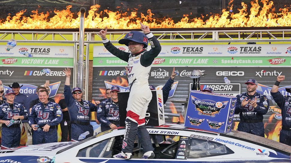 Byron advances to NASCAR's round of 8 with win at Texas